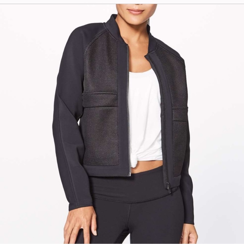 Lululemon The Space in Between black bomber jacket size 4